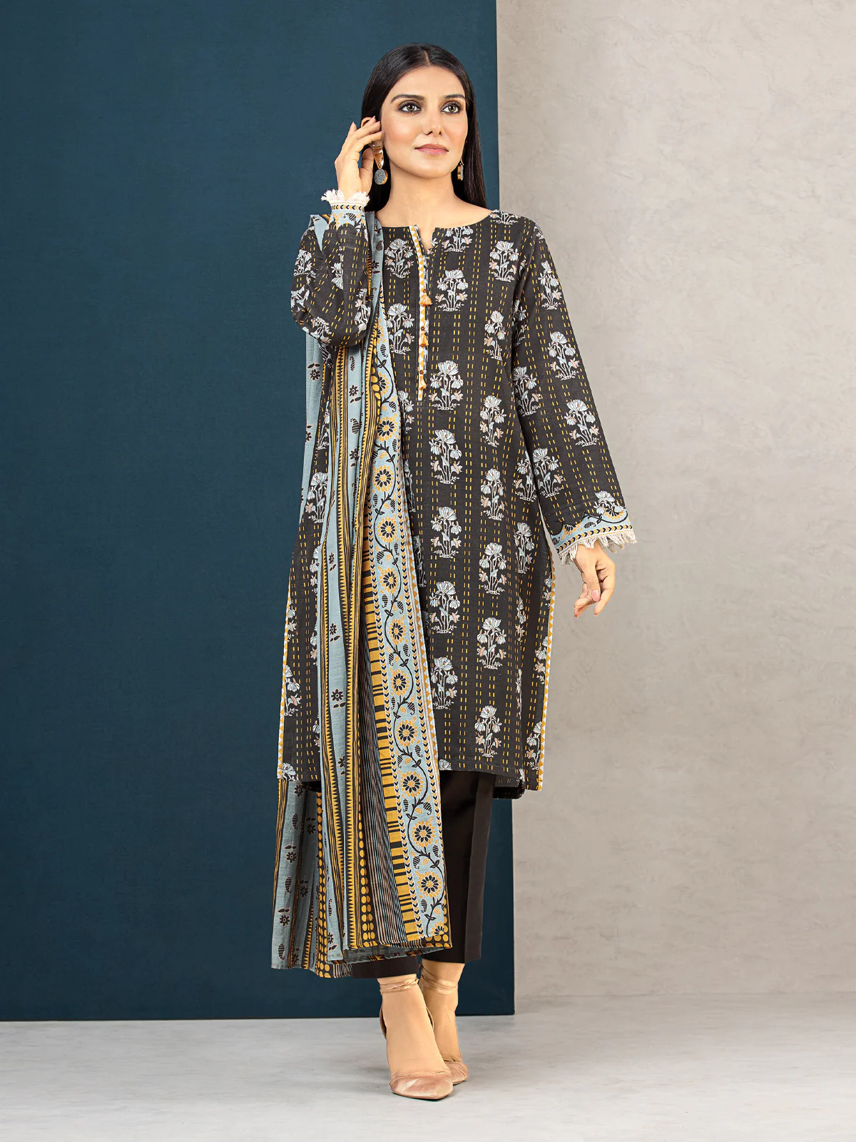 Unstitched Printed Khaddar Shirt - EWU22A3-24703S