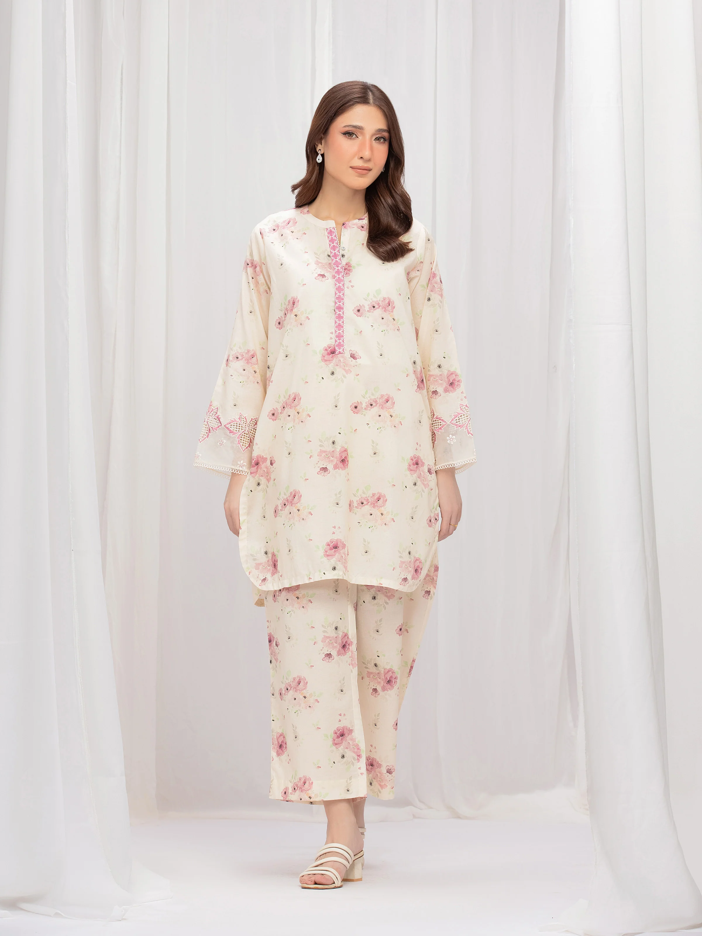 Pret Embroidered Lawn Co-Ord Set - EWTKE5-81904ST