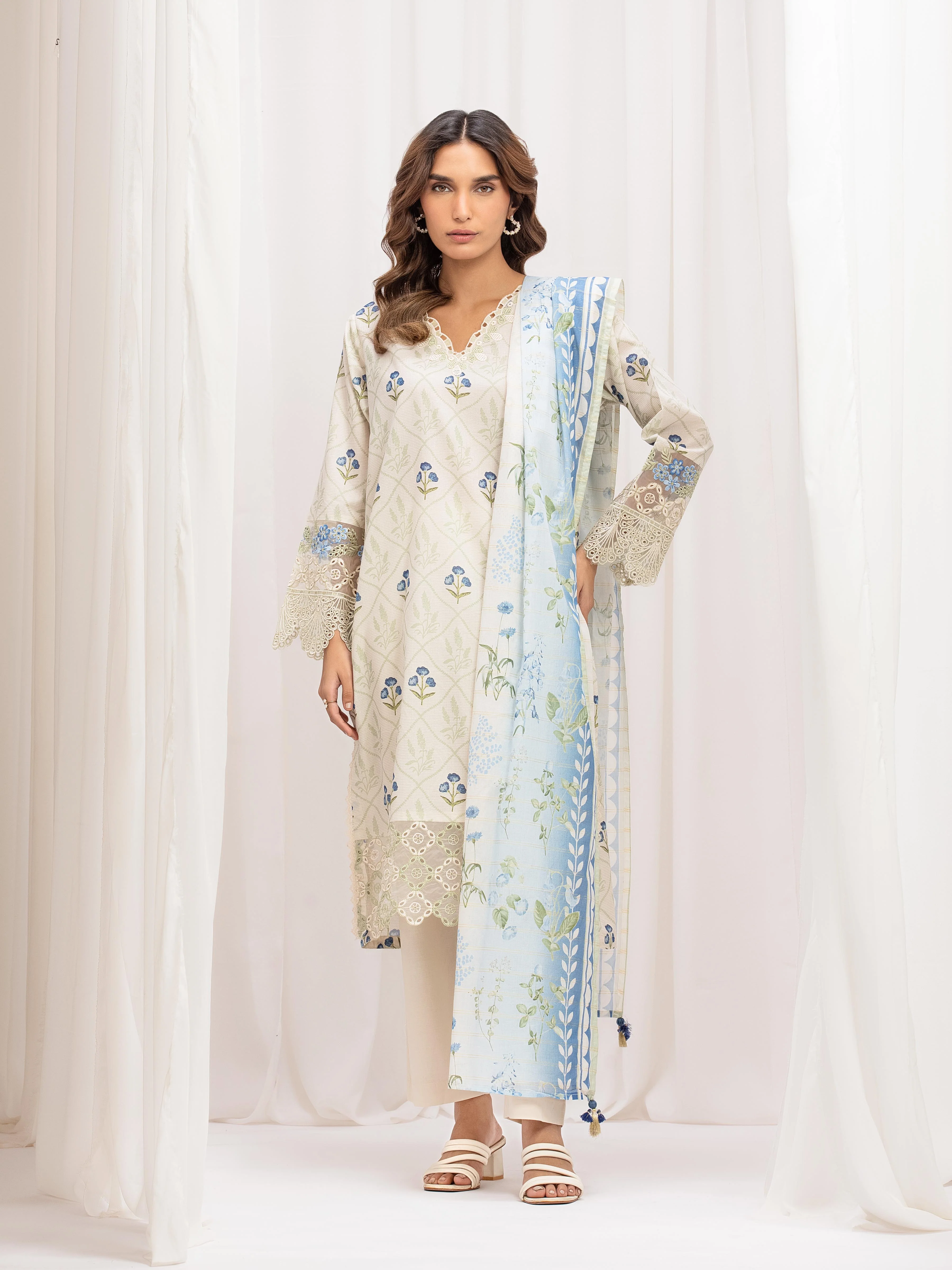 Pret Embroidered Lawn Suit - EWTKE5-82339-3P