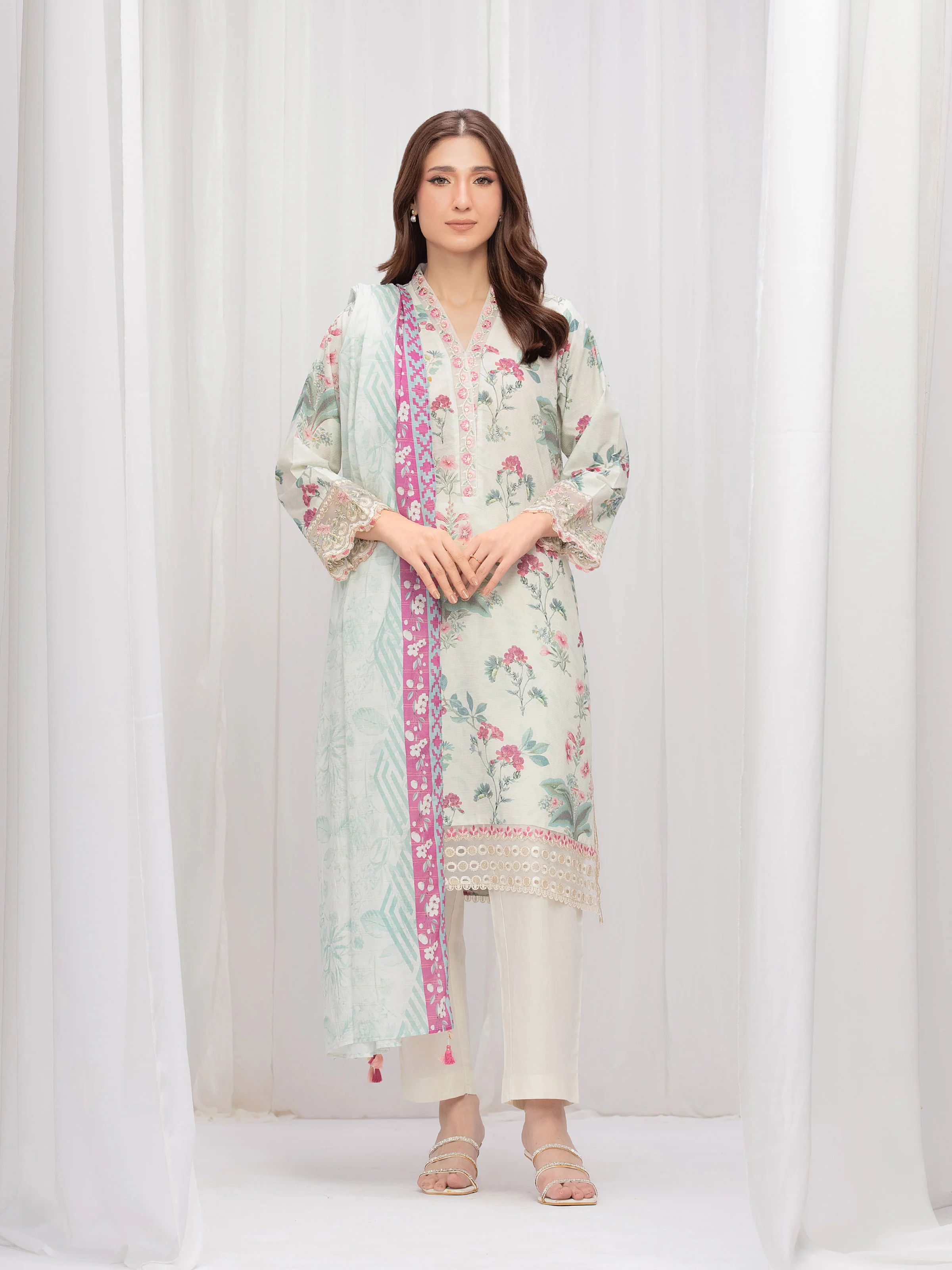 Pret Embroidered Lawn Suit - EWTKE5-82343-3P
