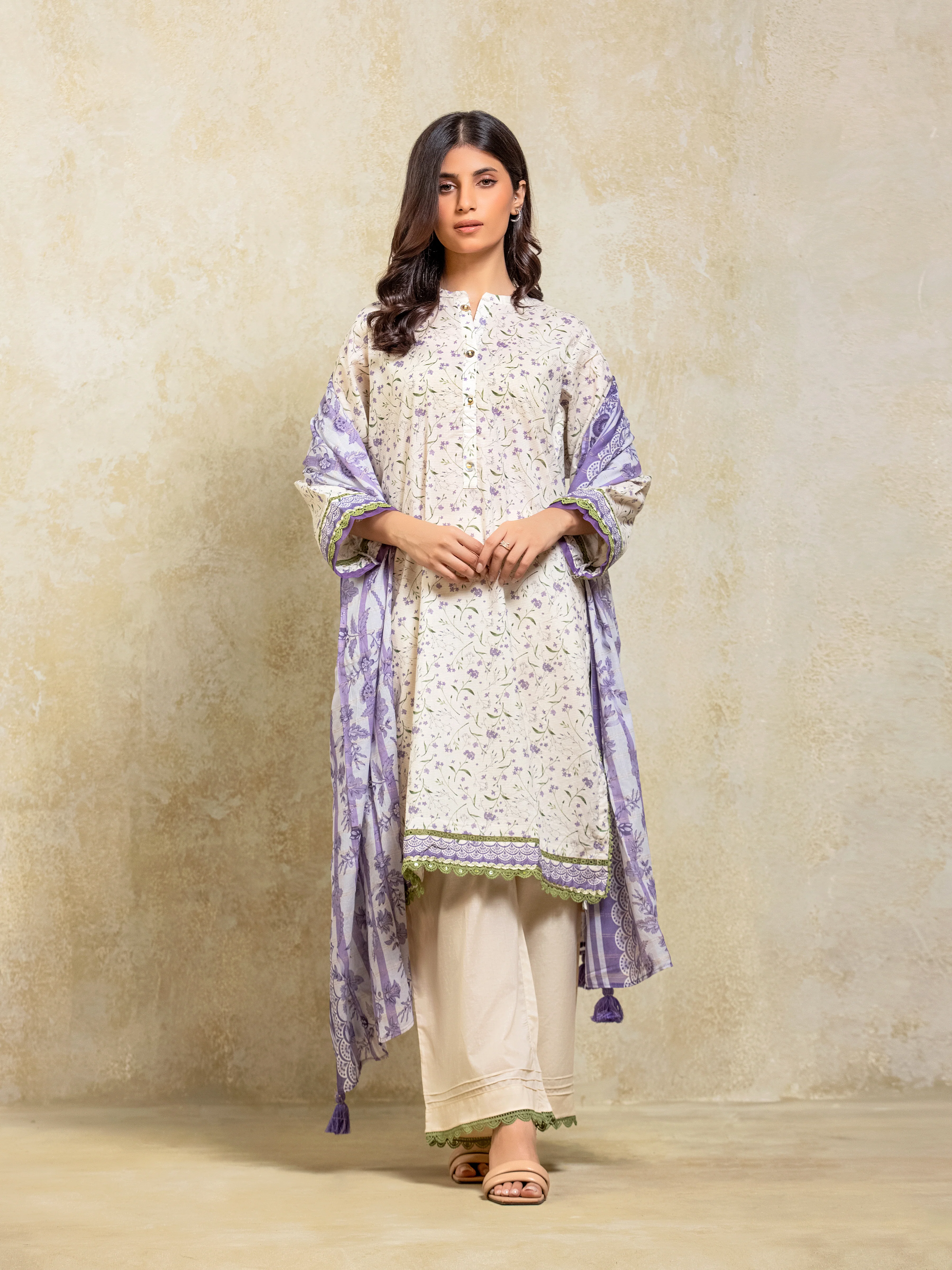 Pret Printed Lawn Suit - EWTKP5-81727-3P