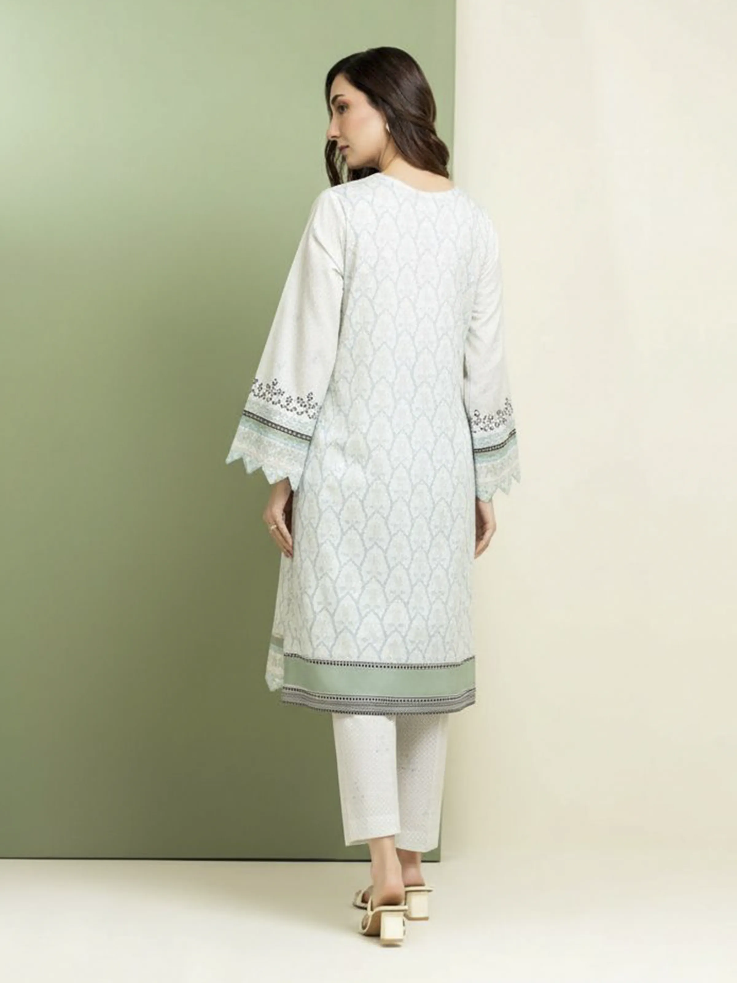 Unstitched Embroidered Lawn Shirt - EWU5V1-31322S - Image 5