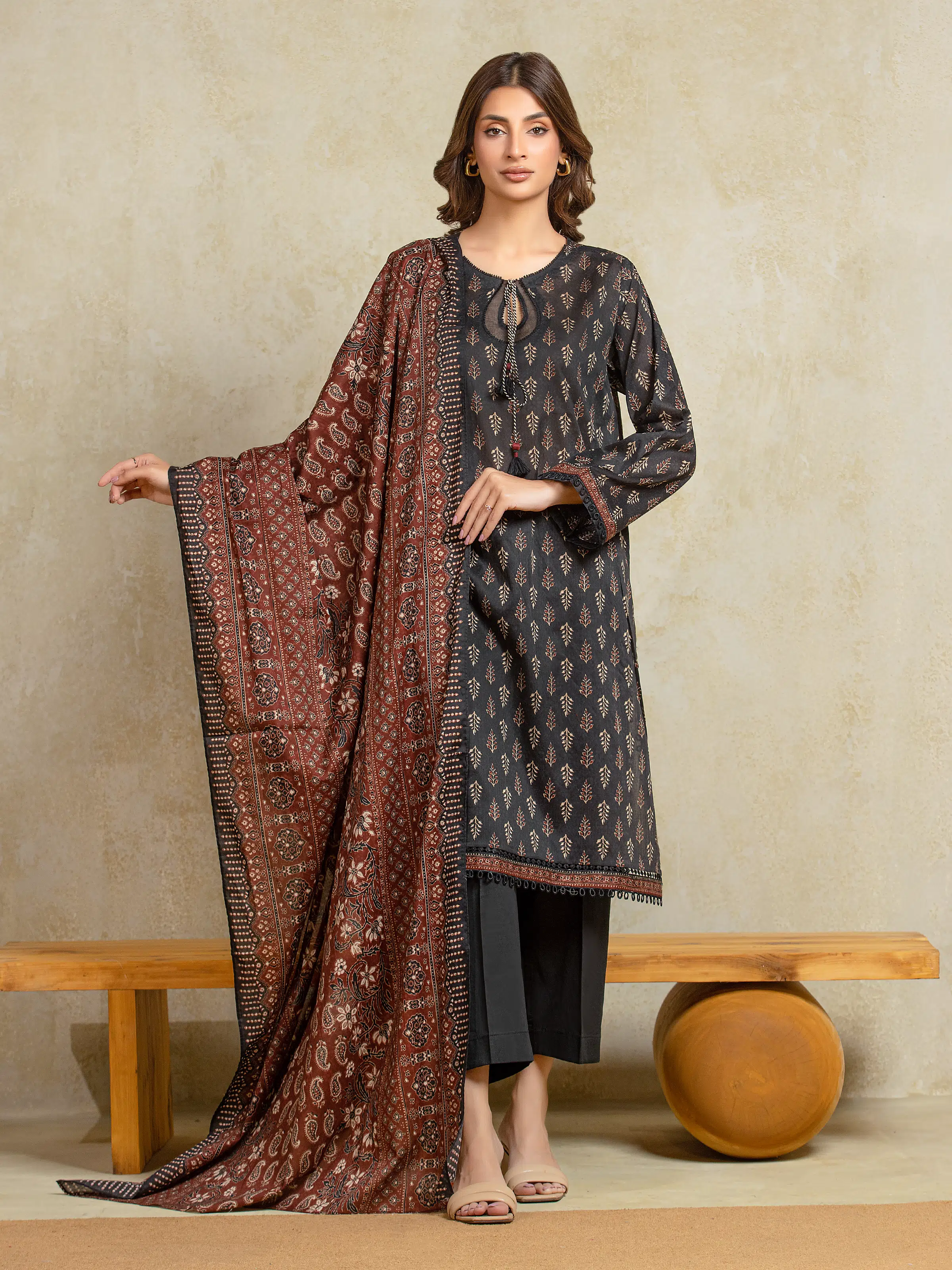 Unstitched Printed Khaddar Suit - EWU5A3-35928-3P