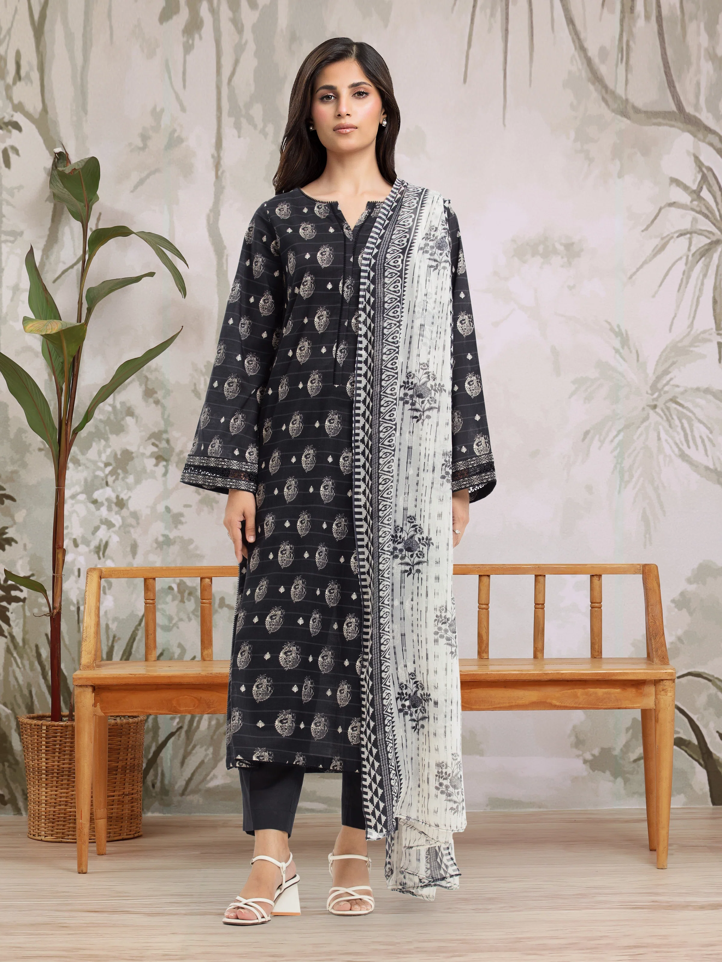 Unstitched Printed Khaddar Suit - EWU5M2-199-3P