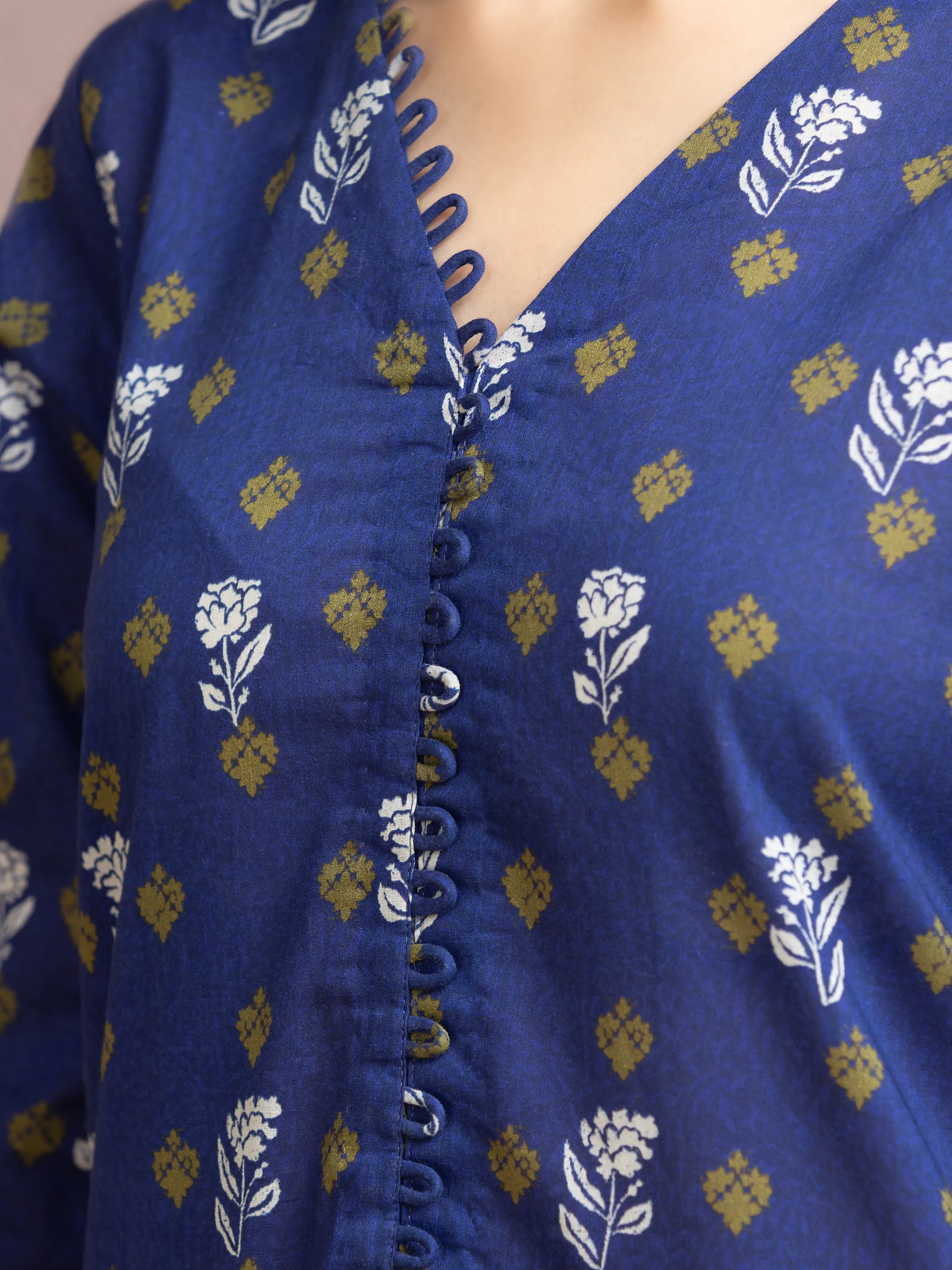 Unstitched Printed Cambric Shirt Dupatta - EWU24A2-27120SD - Image 4