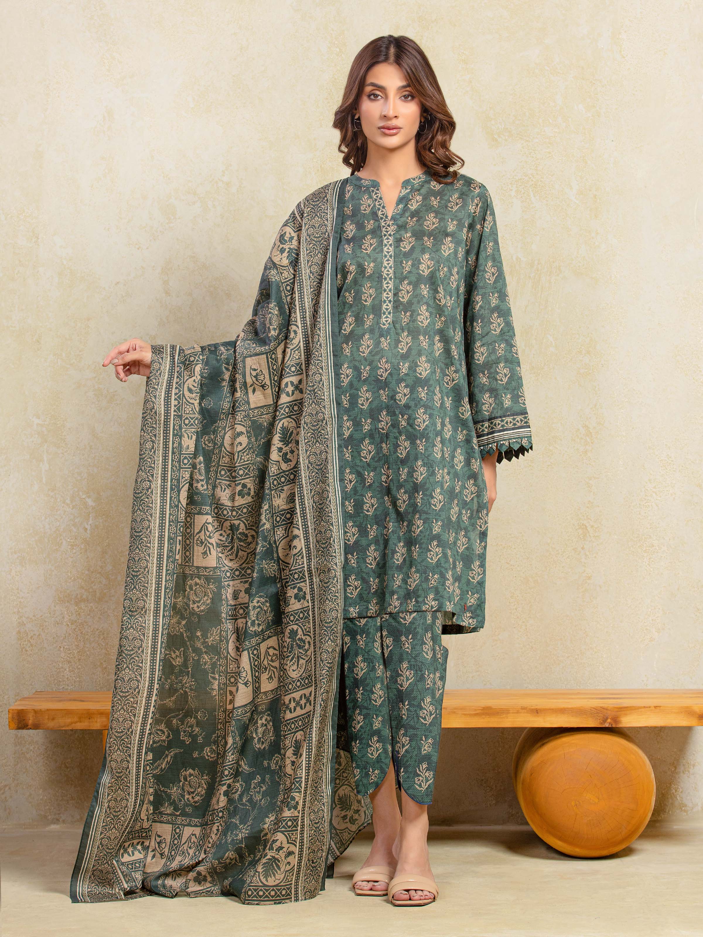 Unstitched Printed Khaddar Suit - EWU5A3-36096-3P