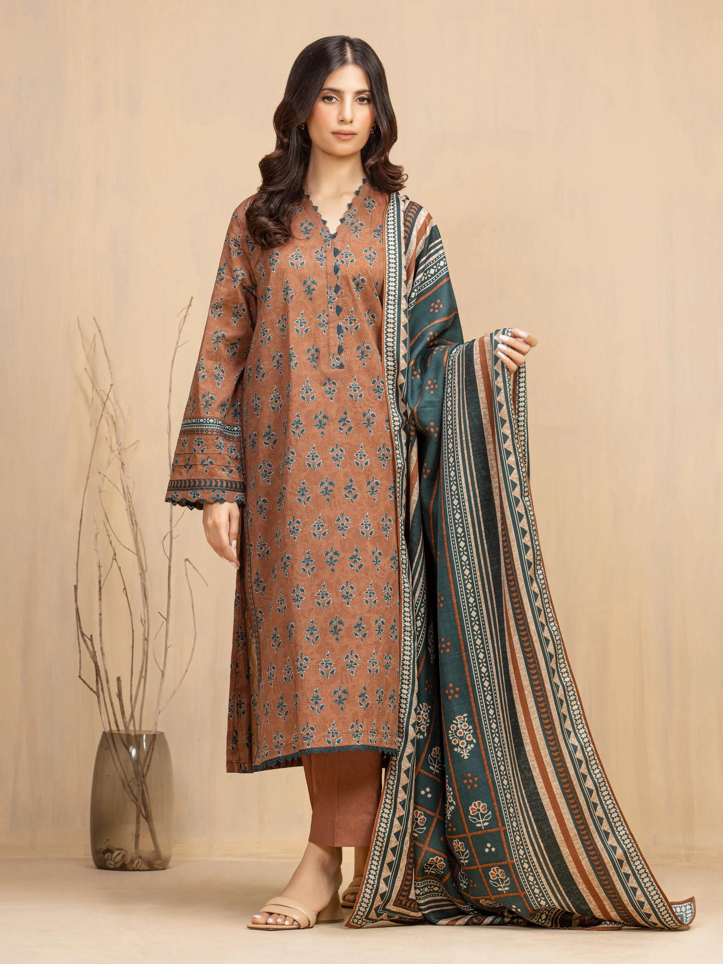 Unstitched Printed Khaddar Suit - EWU5M3-016-3P