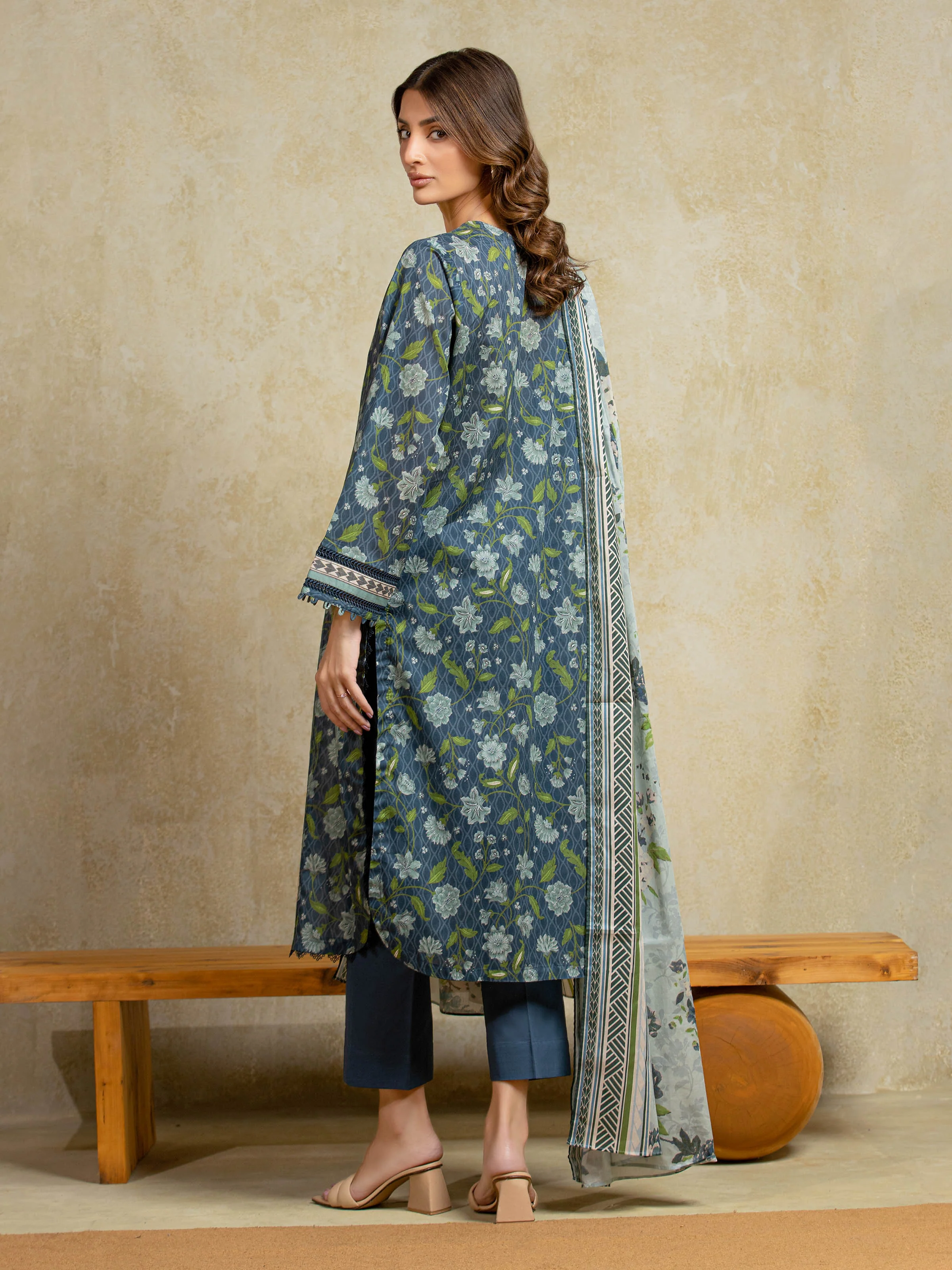 Unstitched Printed Khaddar Suit - EWU5A3-35932-3P - Image 2