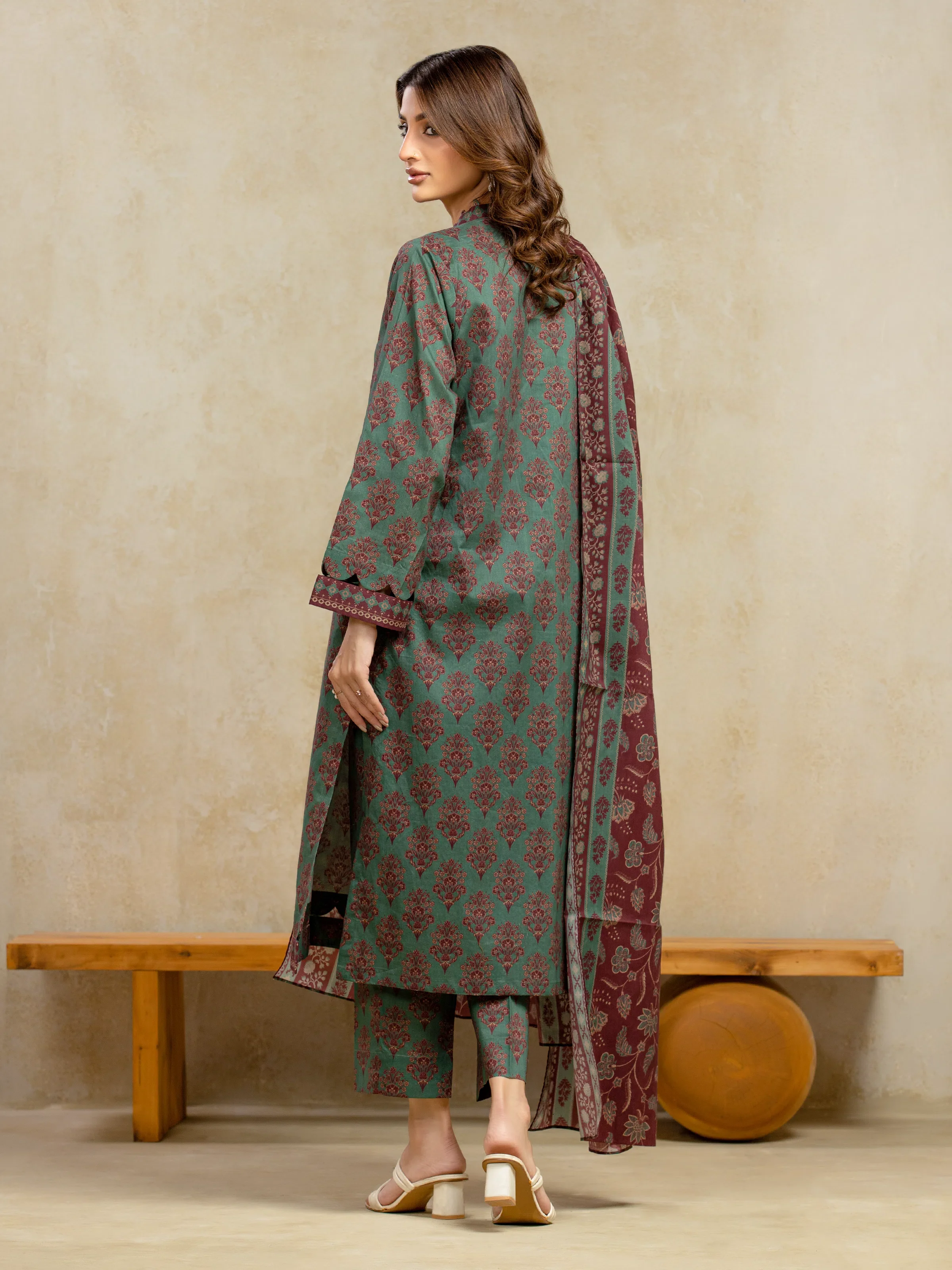 Unstitched Printed Khaddar Suit - EWU5A3-36116-3P - Image 4