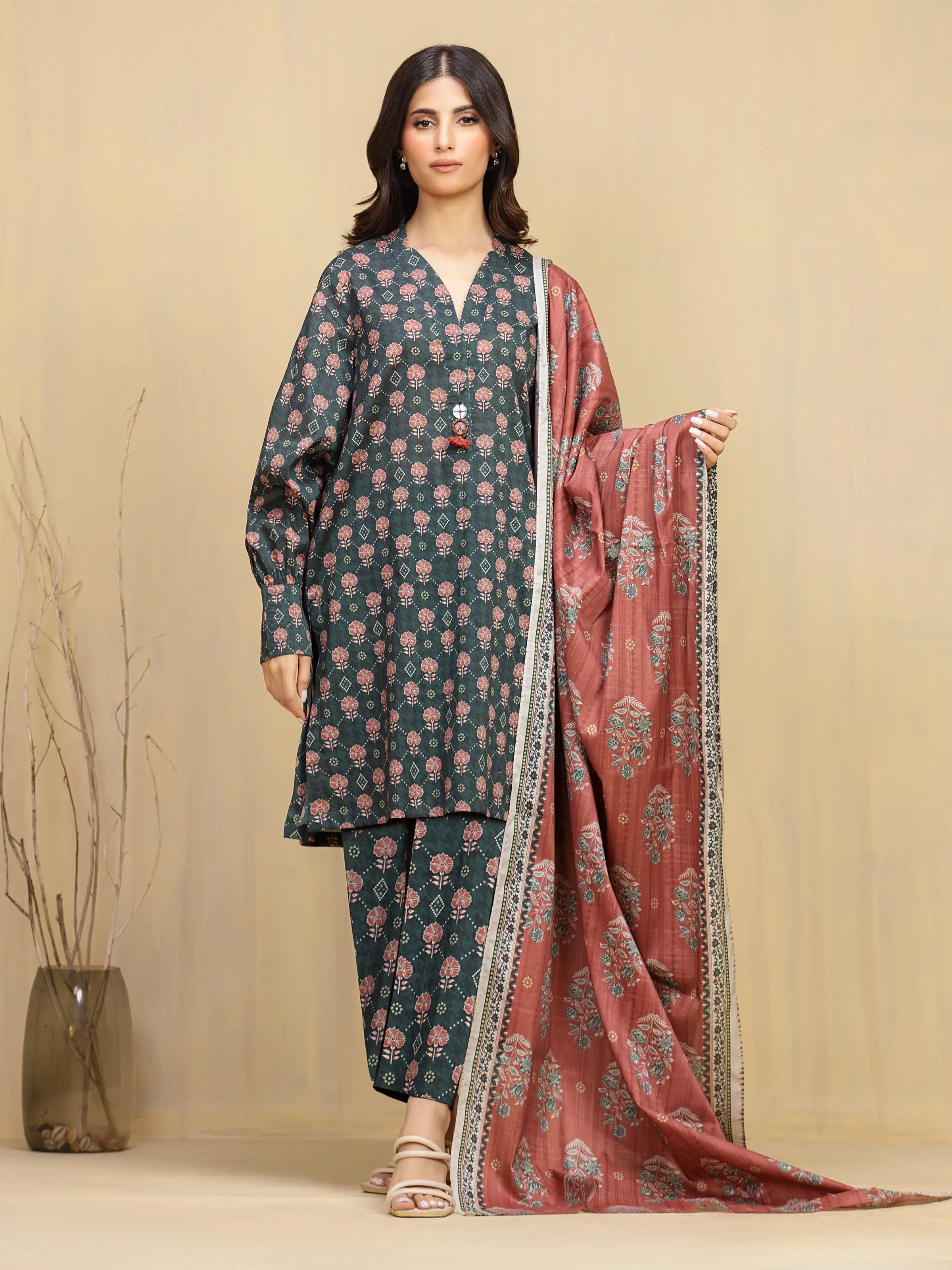Unstitched Printed Khaddar Suit - EWU5A3-36121-3P