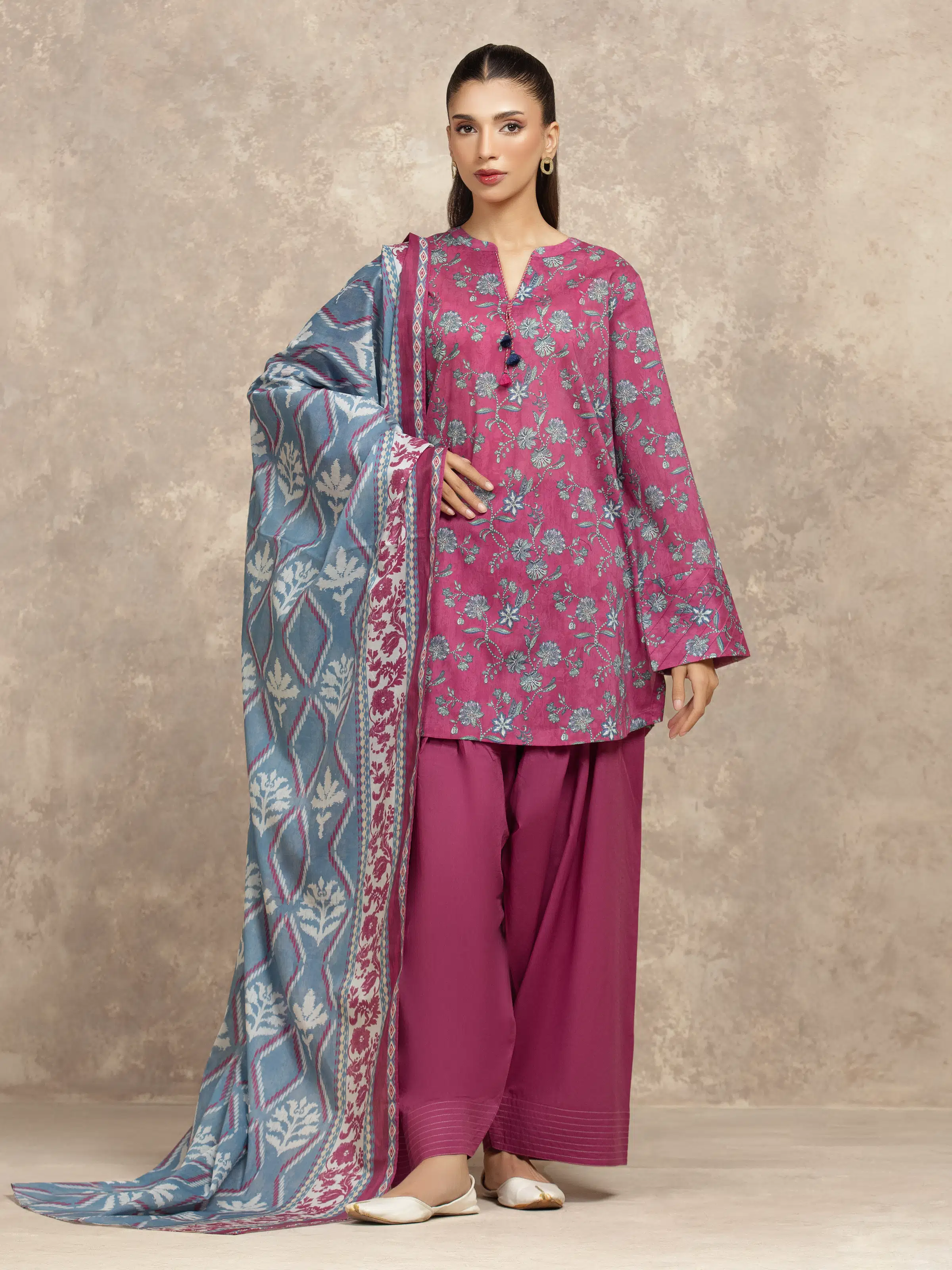 Unstitched Printed Khaddar Suit - EWU5A3-36031-3P