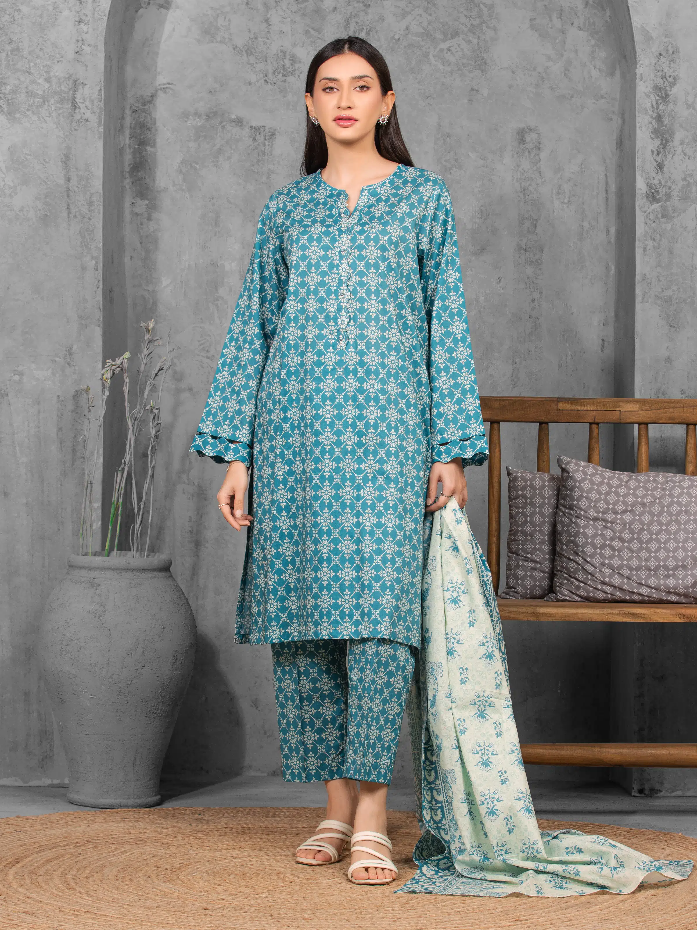 Unstitched Printed Cambric Suit - EWU5A2-35854-3P
