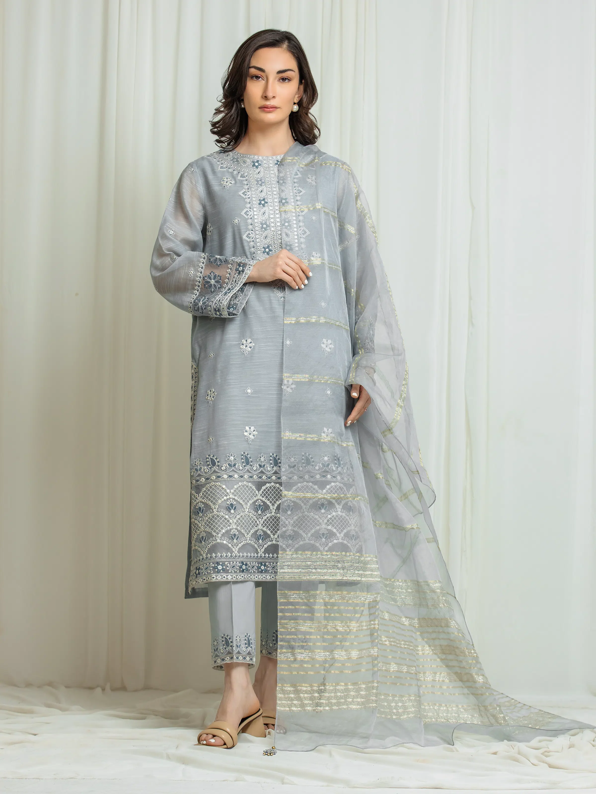 Unstitched Embroidered Munar Suit - EWU6V21-32061-3P