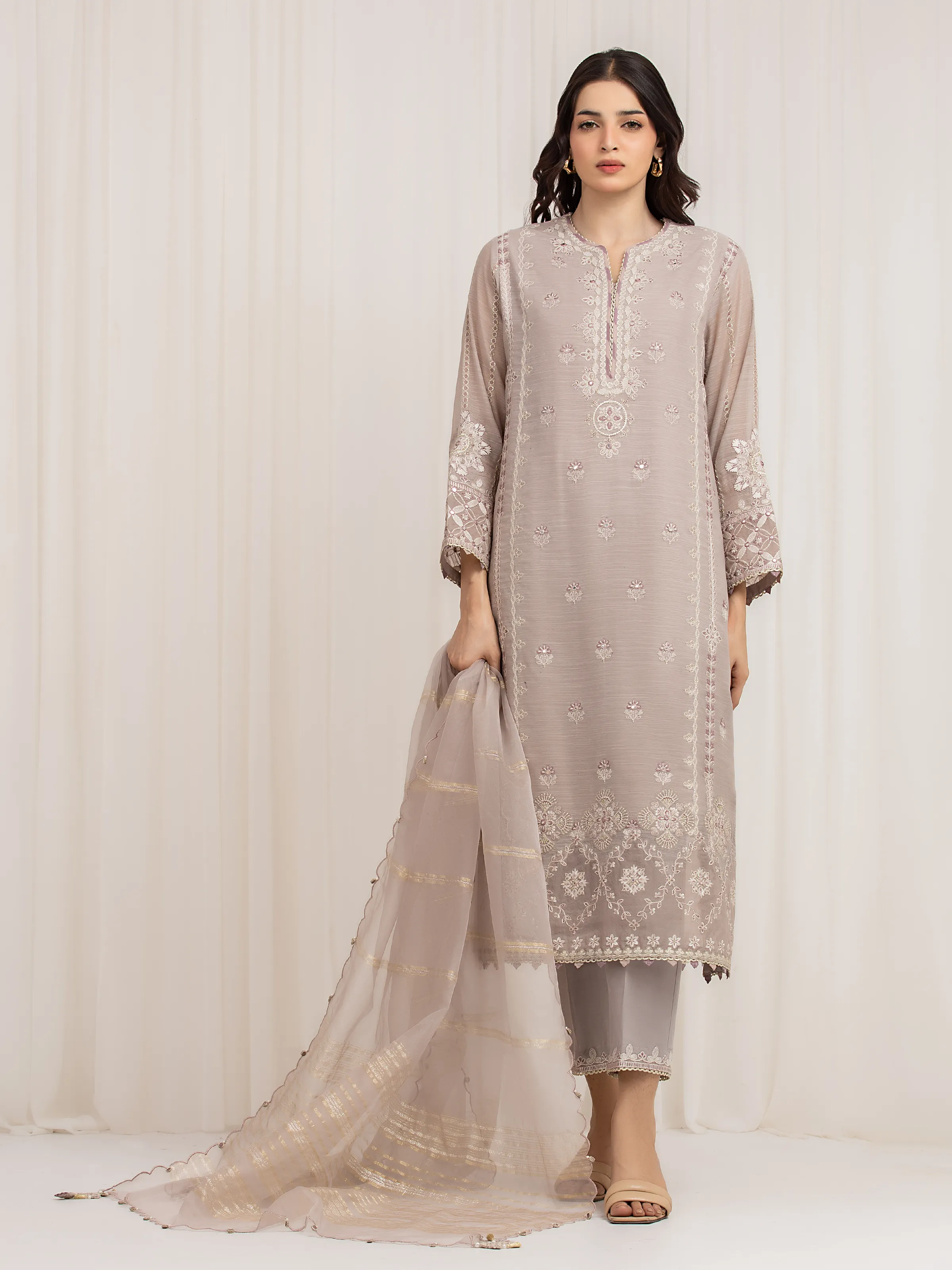 Unstitched Embroidered Munar Suit - EWU6V21-32064-3P
