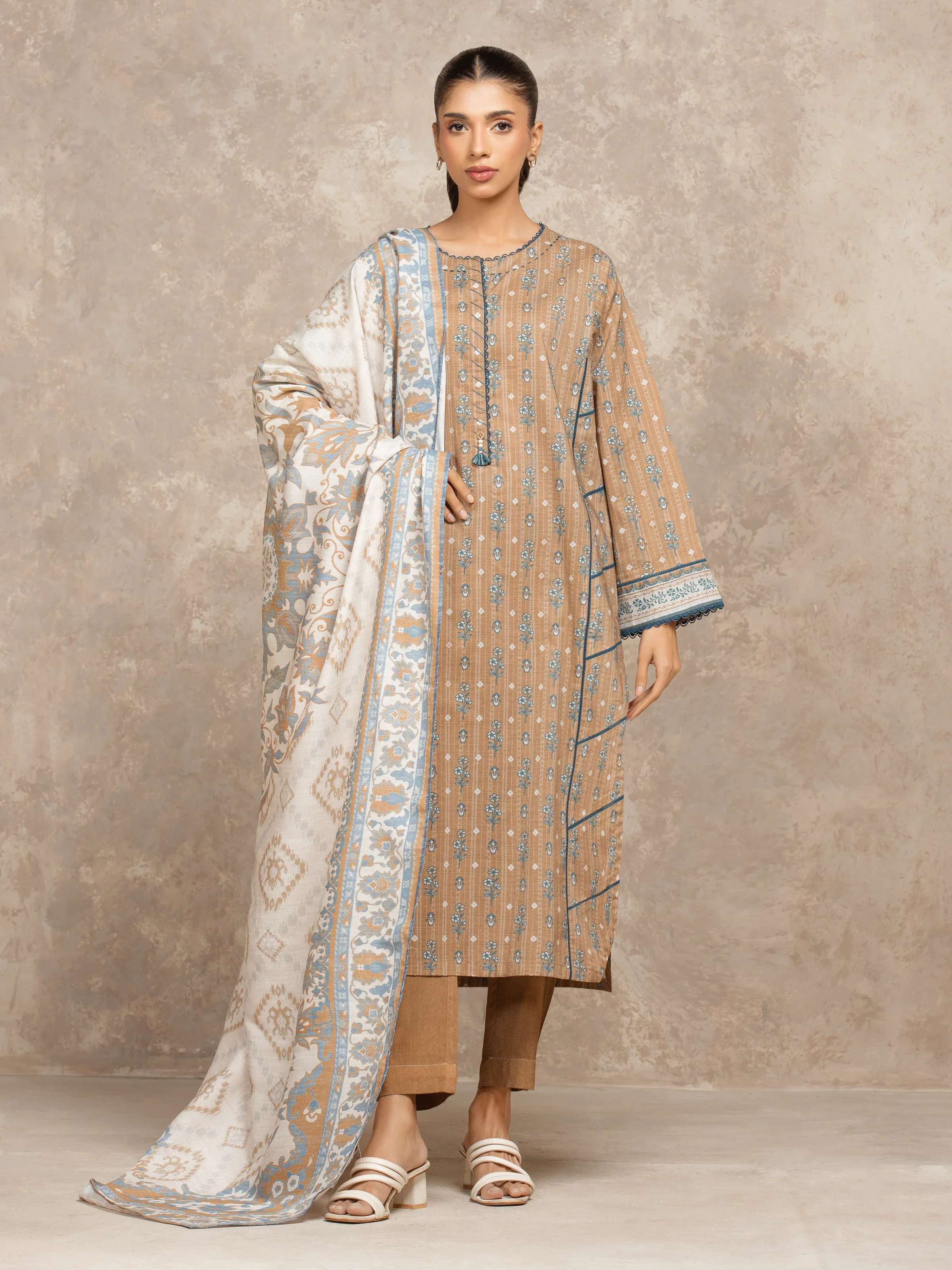 Unstitched Printed Khaddar Suit - EWU5M3-012-3P