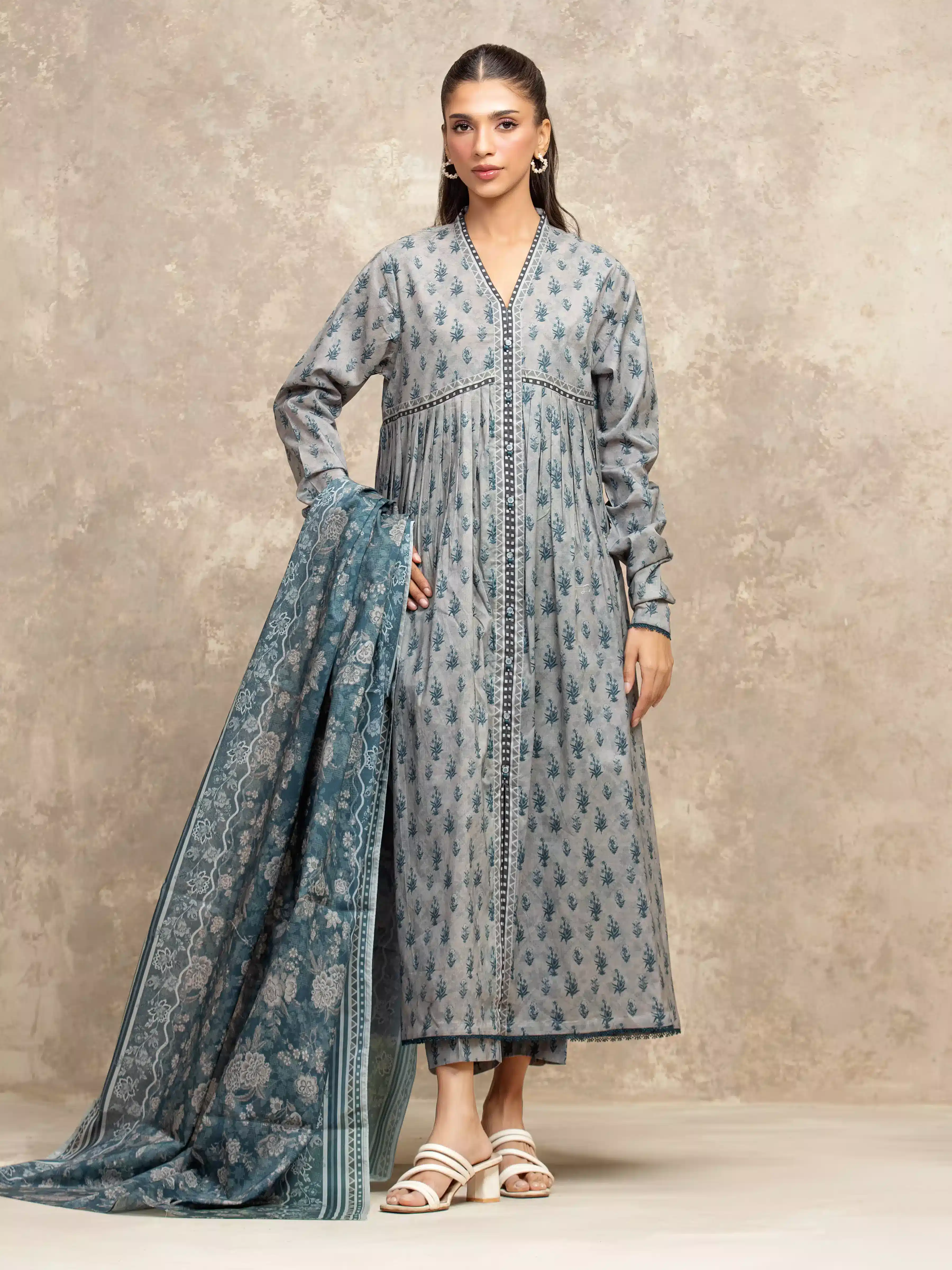 Unstitched Printed Khaddar Suit - EWU5A3-36119-3P