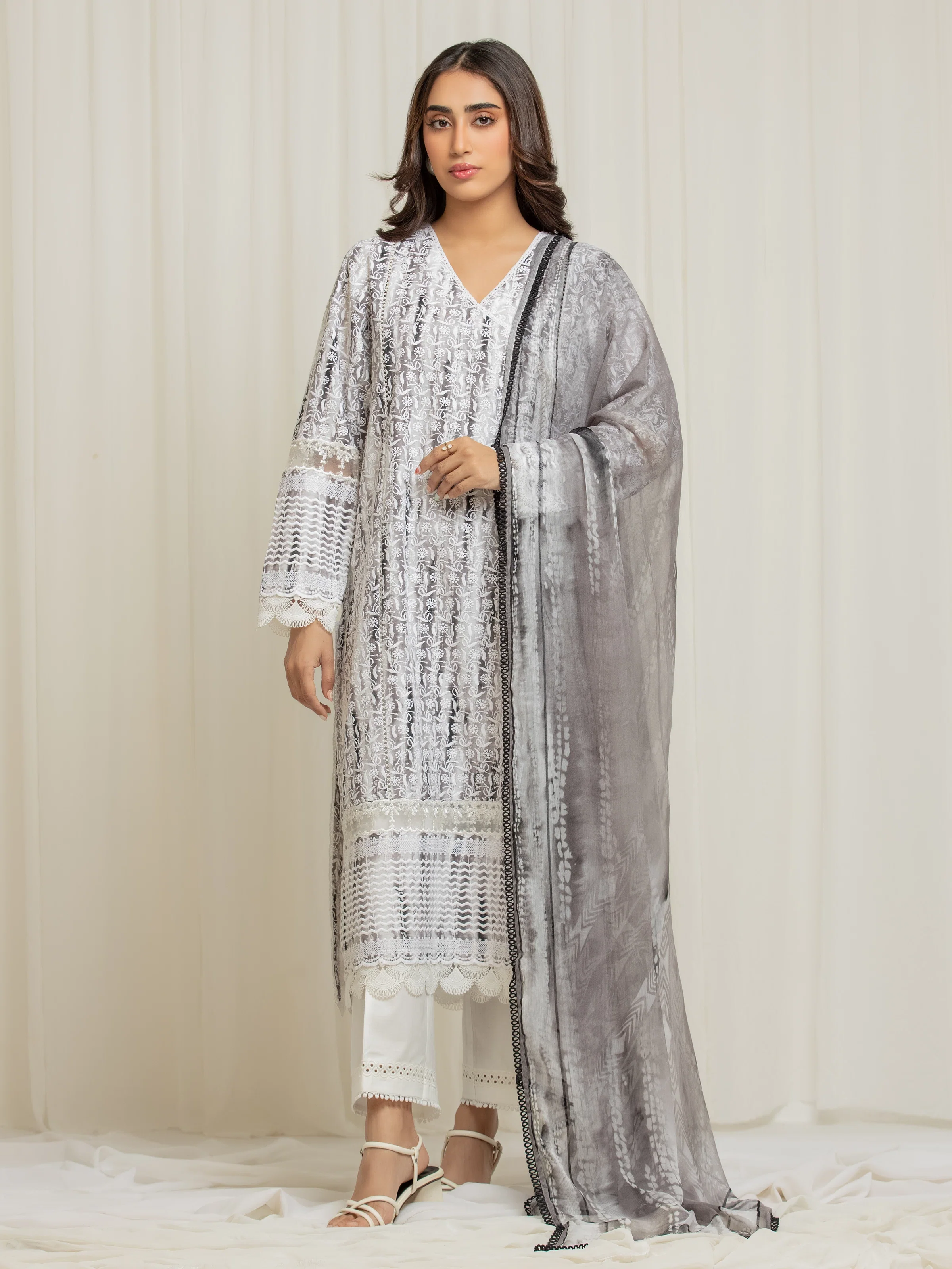 Unstitched Embroidered Cambric Suit - EWU6V2-33503-3P