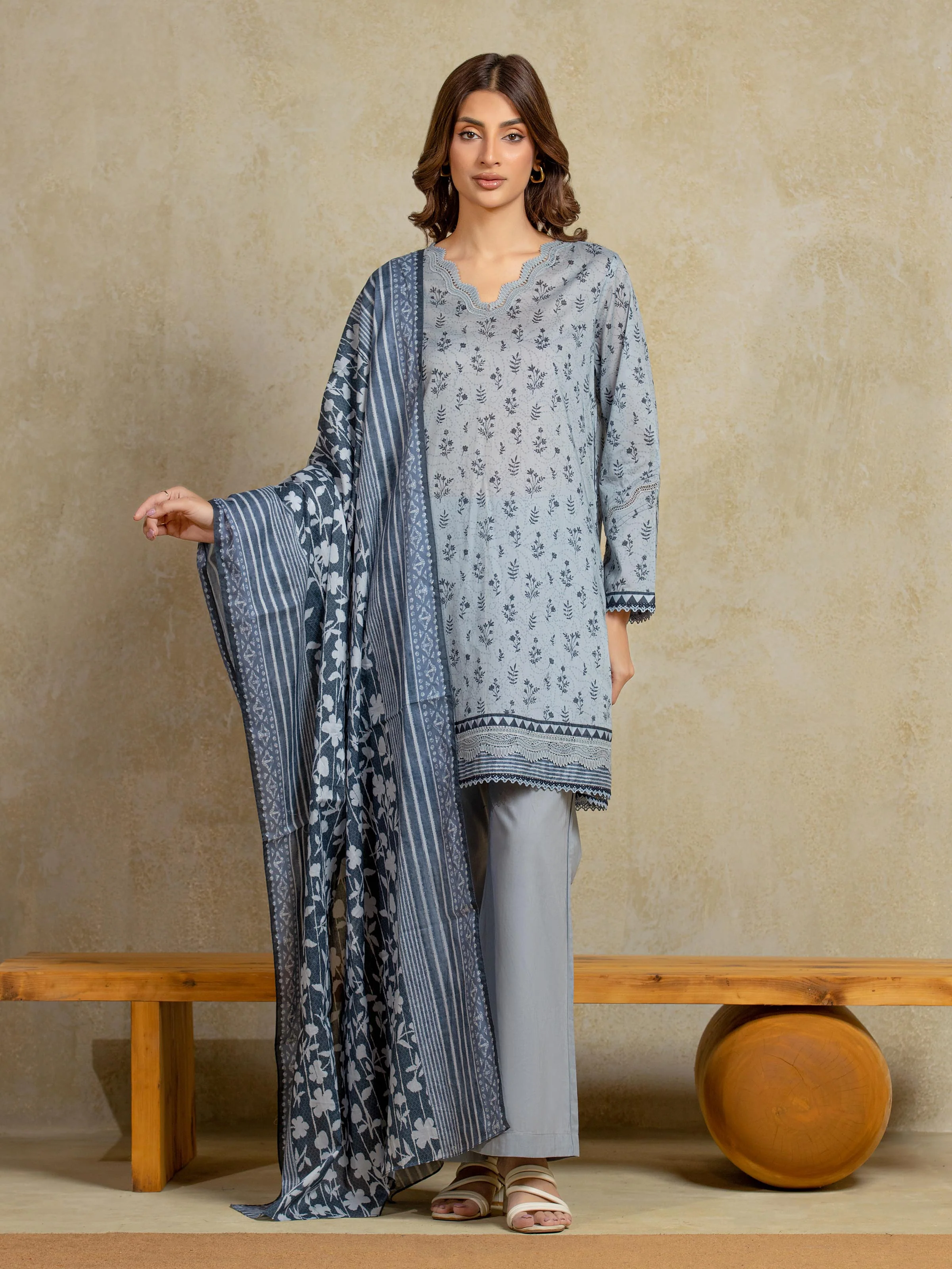 Unstitched Printed Khaddar Suit - EWU5A3-35924-3P