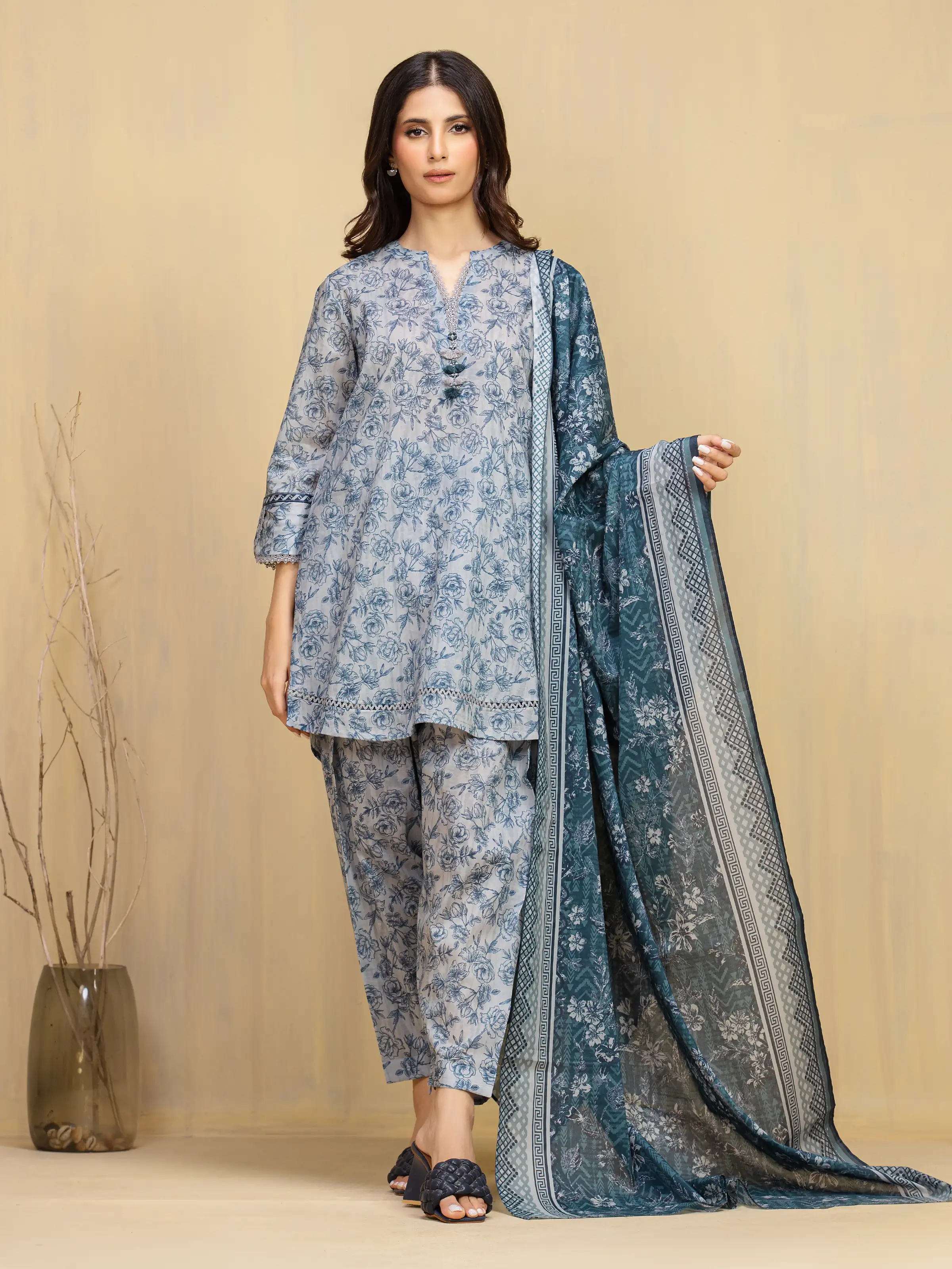 Unstitched Printed Khaddar Suit - EWU5A3-36130-3P