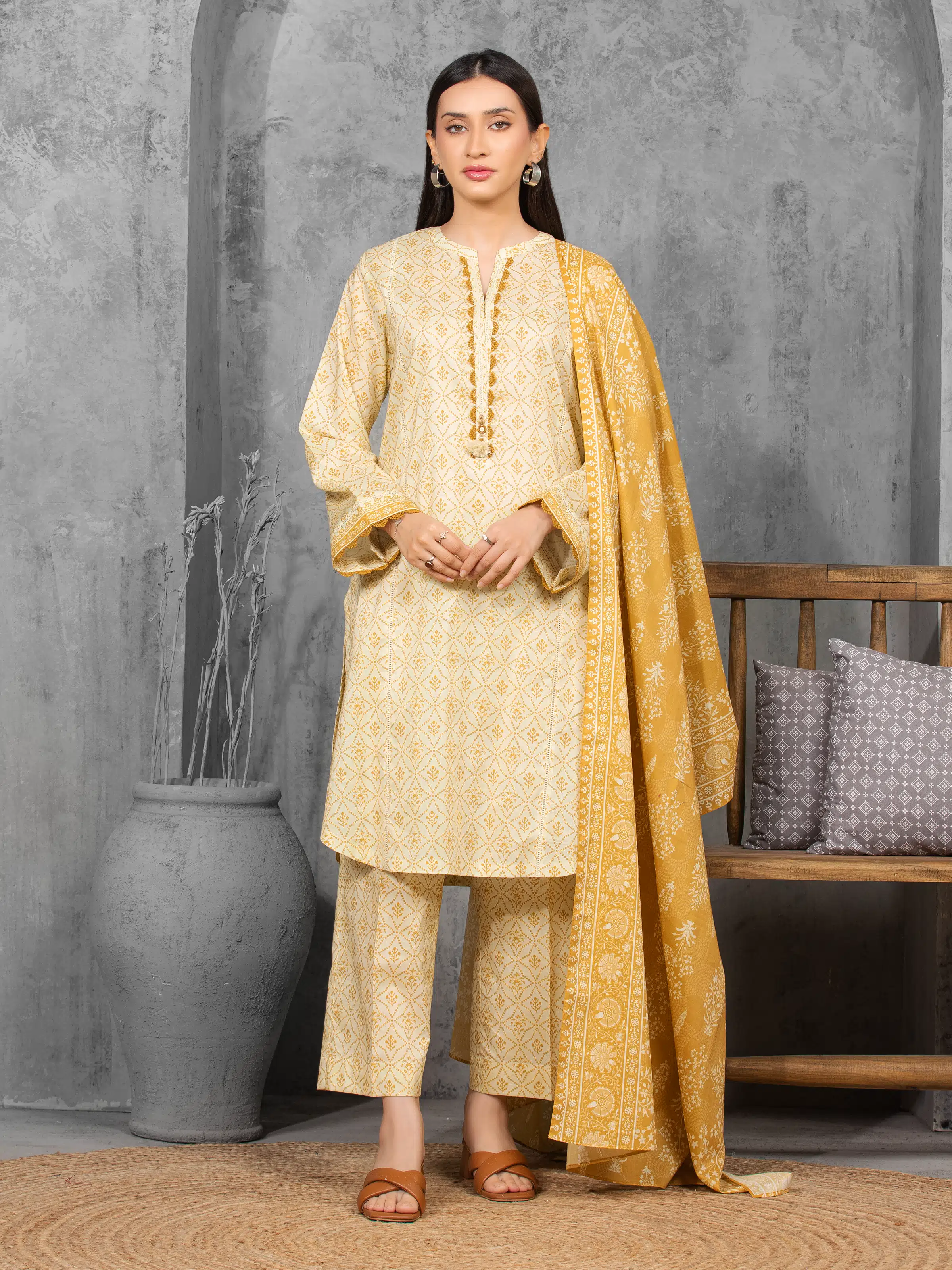Unstitched Printed Cambric Suit - EWU5A2-35852-3P