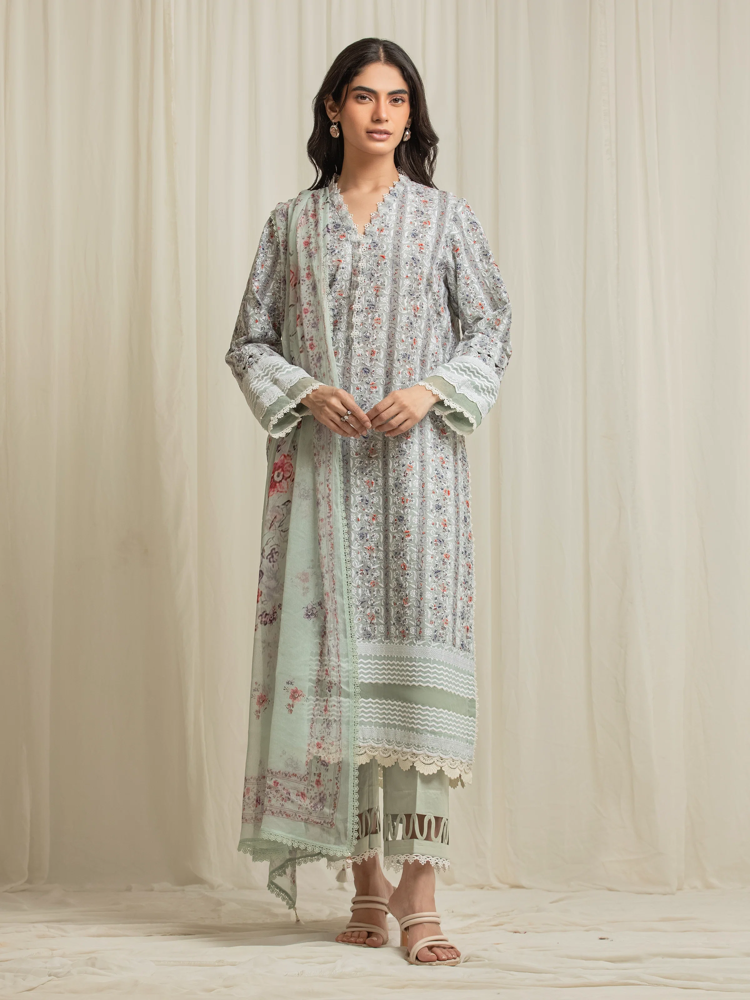 Unstitched Embroidered Cambric Suit - EWU6V2-33509-3P
