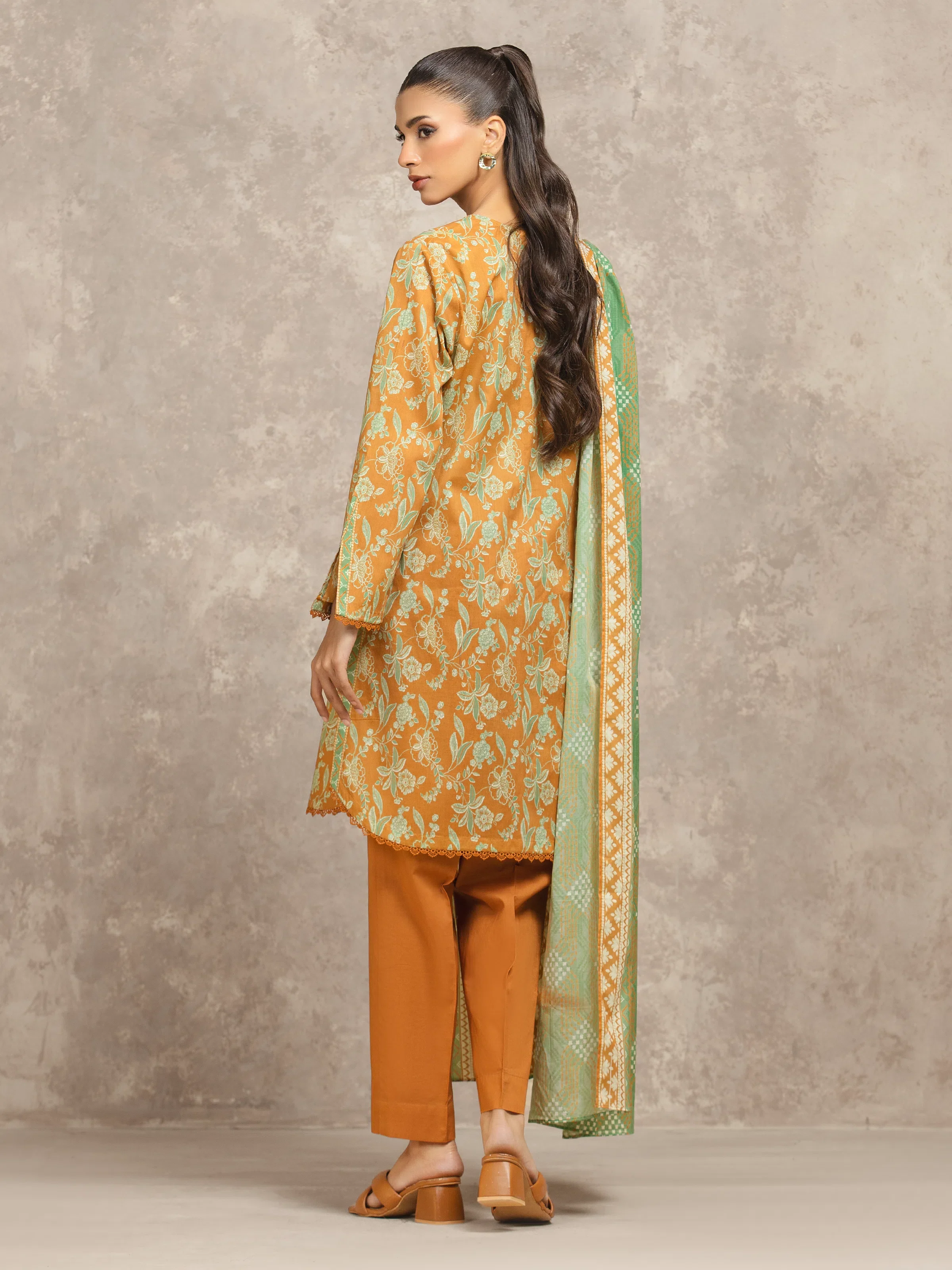 Unstitched Printed Khaddar Suit - EWU5A3-36050-3P - Image 5
