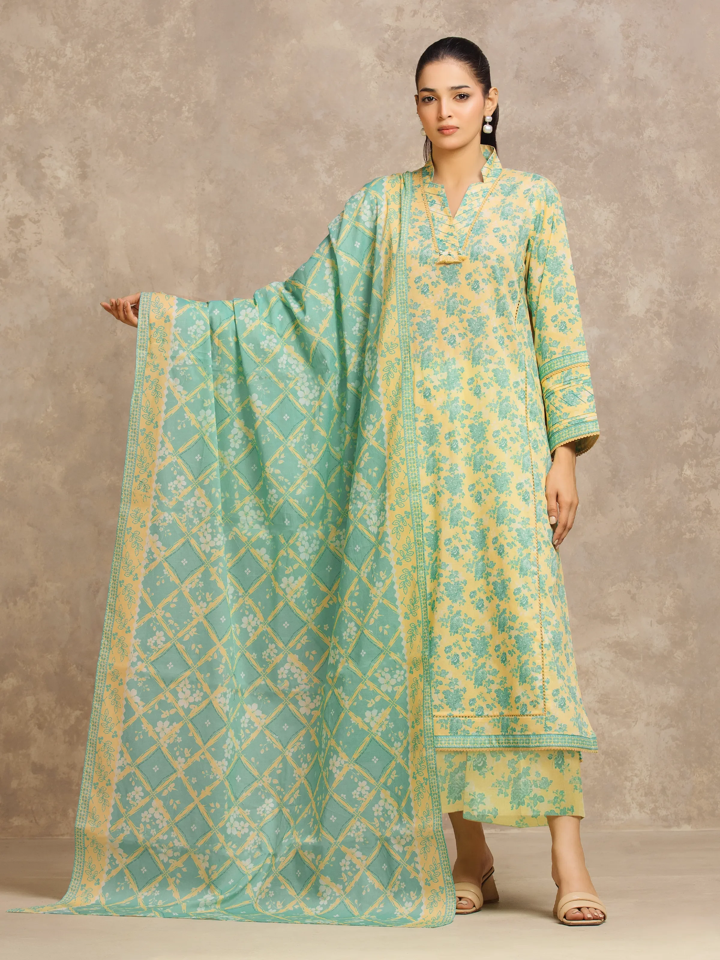 Unstitched Printed Lawn Suit - EWU6A1-36520-3P