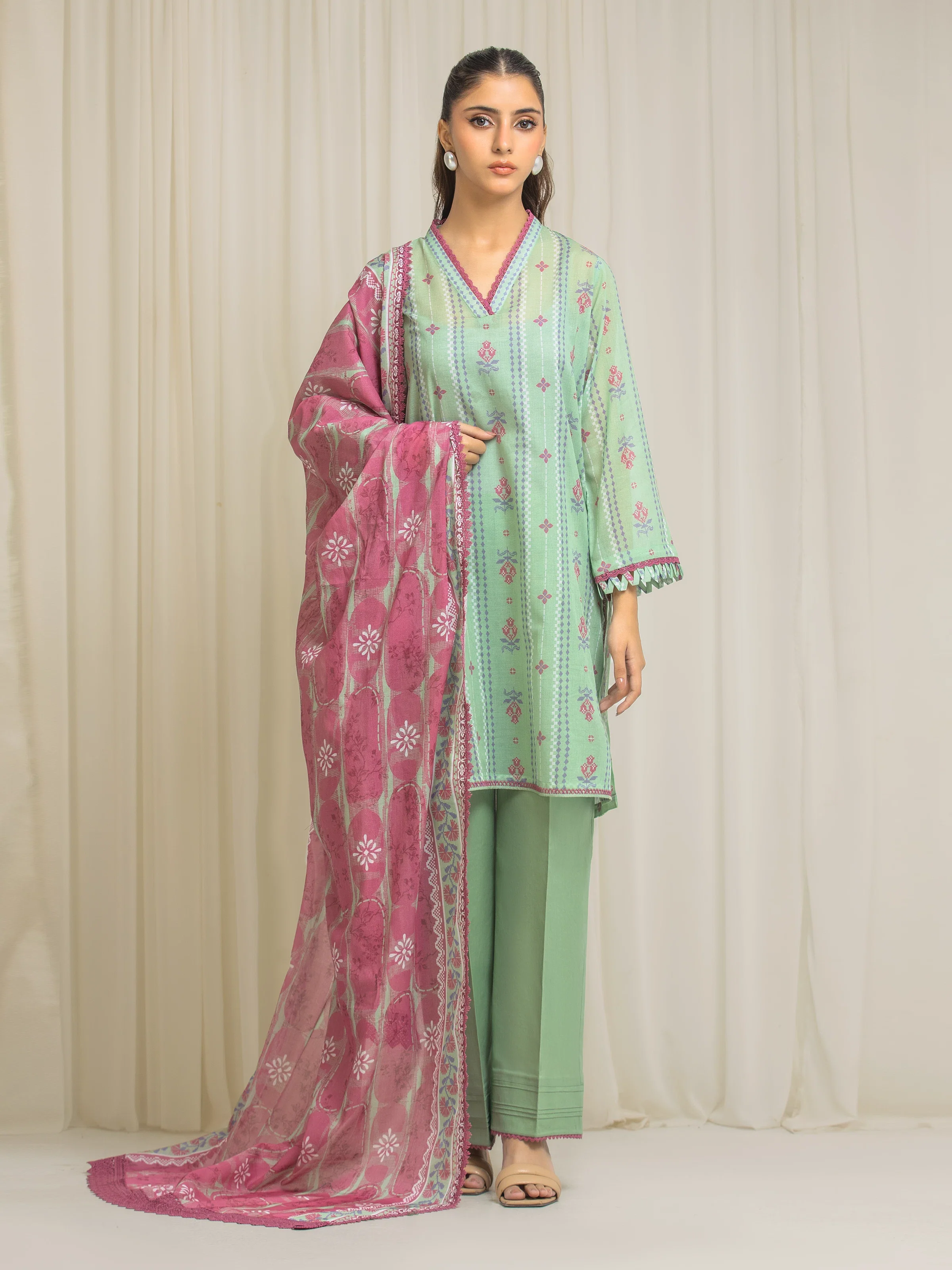 Unstitched Printed Lawn Suit - EWU6A1-36576-3P