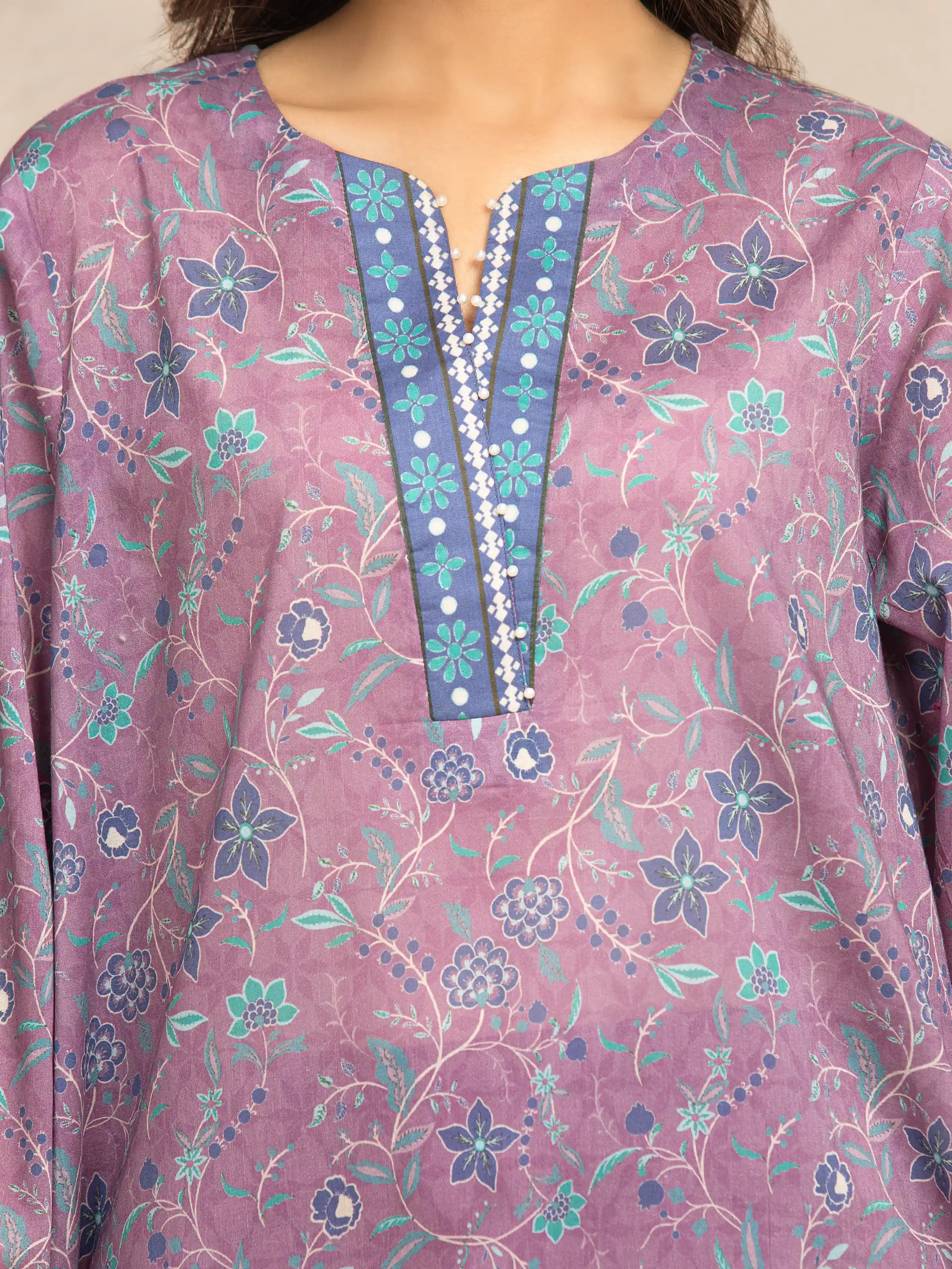 Unstitched Printed Khaddar Suit - EWU5A3-36033-3P - Image 3